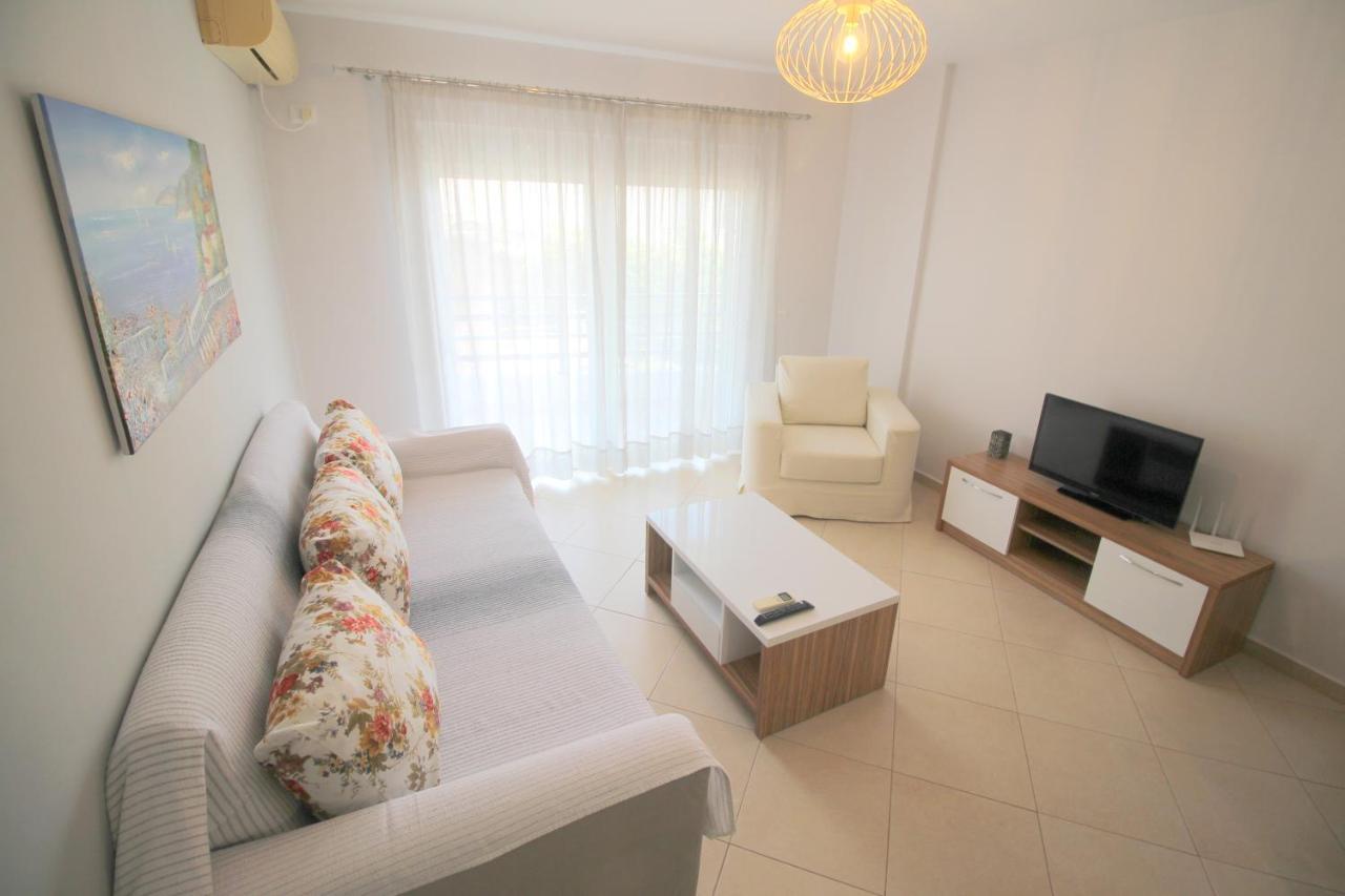 Kosta'S City Apartment Sarande Bagian luar foto