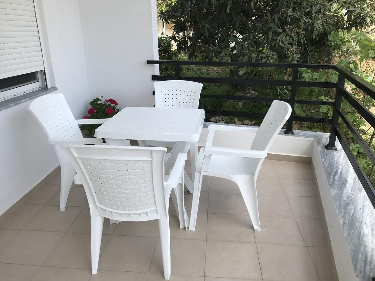Kosta'S City Apartment Sarande Bagian luar foto